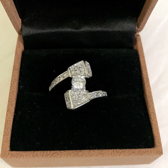 Horse Nail Wrap Around Ring - Picture 1 of 4